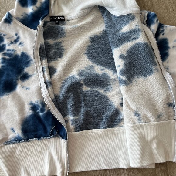 Womens Fashion Nova Blue/White Tie Dye Cropped Hoodie - XL - Picture 5 of 7